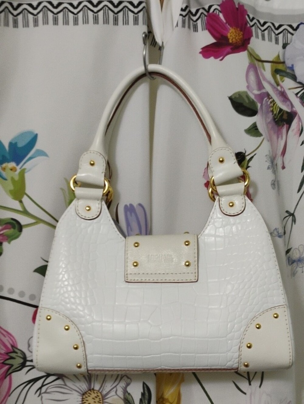 Michael Michael Kors Stylish White/Cream Croc-Emboss. 3 Compartment Shoulder Bag - Picture 5 of 15